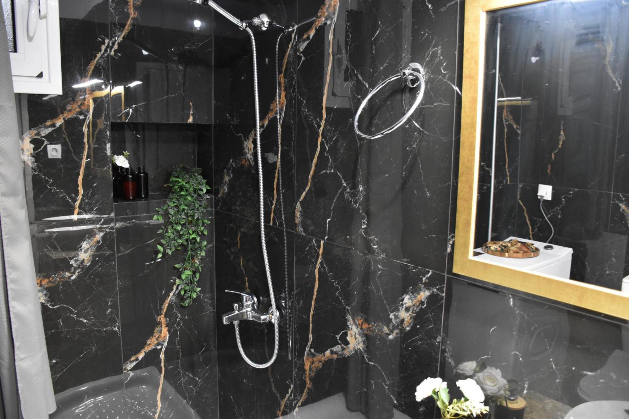 Elean Apartment *
